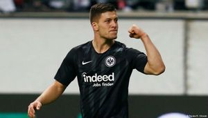 Barcelona lead chase for Bundesliga star Luka Jovic
