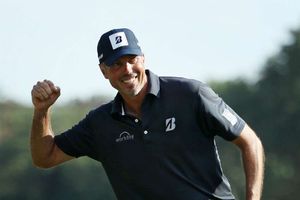 Matt Kuchar holds on to seal first title since 2014