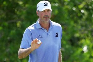 Matt Kuchar pulls four clear in Mexico