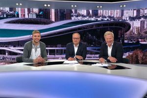 Oliver Kahn tipped as favourite to replace Uli Hoeness as Bayern president