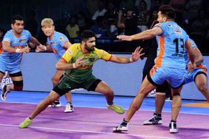 PKL 2018: Patna Pirates pip Dabang Delhi