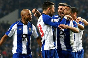 Porto 3 Schalke 1: Fahrmann heroics prove fruitless as hosts secure top spot