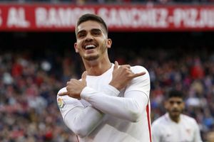 Sevilla back on top of La Liga after beating Real Valladolid