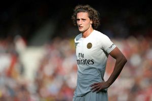 Arsenal and Tottenham join the race for Adrien Rabiot