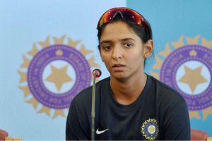 Harmanpreet, Mandhana smash match-winning fifties in Women's Big Bash T20