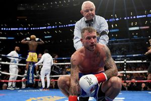 Wilder v Fury: Hurd, Ortiz win on undercard in Los Angeles