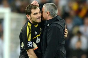 Casillas takes swipe at Mourinho after United lose to Liverpool
