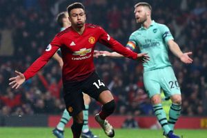Manchester United 2 Arsenal 2: Lingard earns point but Red Devils stay eighth