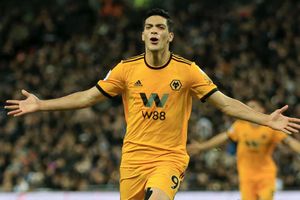 Premier League Wrap: Spurs slip up in title chase