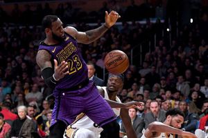 LeBron's triple-double helps Lakers topple Pelicans