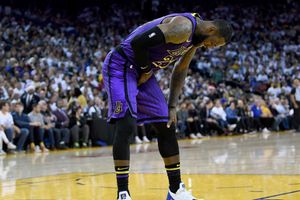 LeBron James to miss Lakers' trip to Sacramento, ending 156-game streak