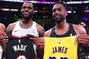 NBA: LeBron trumps Wade in last dance, Curry scores 38 points