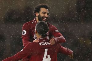 Wolves 0 Liverpool 2: Salah stars as Reds claim Christmas top spot