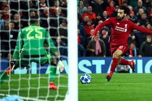 Liverpool 1 Napoli 0: Superb Salah sends Reds through