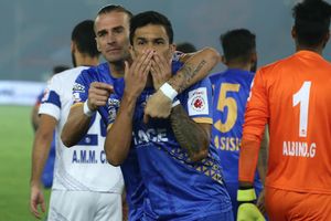 ISL: Mumbai floor Delhi with second-half blitz
