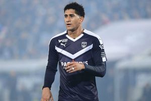 Manchester United considering a move for Brazil defender