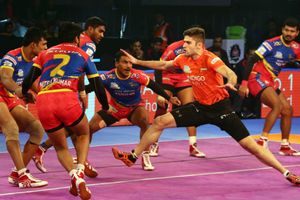 PKL: UP Yoddha edge out U Mumba
