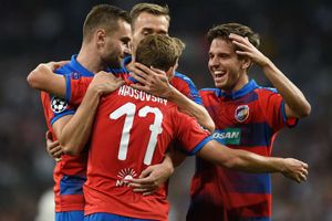 Viktoria Plzen 2 Roma 1: Chory winner takes hosts into Europa League