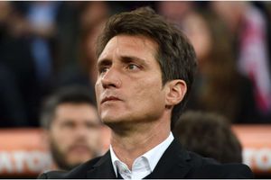 Boca part company with Schelotto after Copa Libertadores loss to River