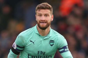 Arsenal to assess Mustafi, Monreal and Bellerin for Liverpool clash