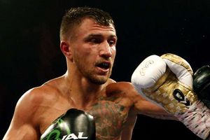 Lomachenko unifies WBO, WBA titles with win over Pedraza