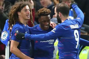 Chelsea 3 Sheffield Wednesday 0: Bayern target Hudson-Odoi nets on Higuain debut