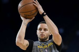 Warriors star Curry sets NBA record