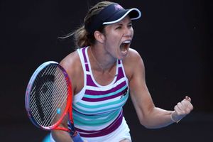 Australian Open: Collins moves past Pavlyuchenkova to reach semis