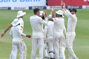 South Africa Vs Pakistan, 3rd Test: Olivier and Amla keep South Africa on top despite fielding woes
