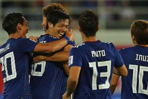AFC Asian Cup: Japan 2 Uzbekistan 1: Shiotani stunner seals comeback and top spot