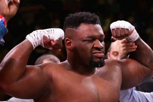 Big Baby waiting for Joshua's call