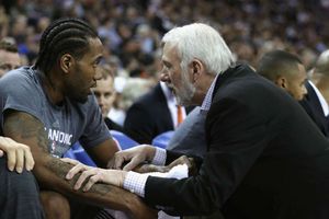 Popovich hopes Spurs fans treat Leonard with 'respect'