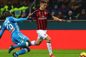 AC Milan 0 Napoli 0: Stalemate hands Juventus title boost