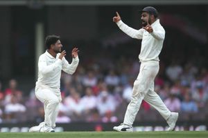 4th Test: Kuldeep derails hosts before rain forces early stumps on Day 3 - As it happened