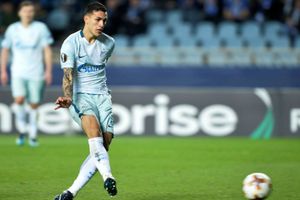 PSG move for Chelsea target Leandro Paredes