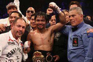 Pacquiao wants Mayweather rematch after beating Broner