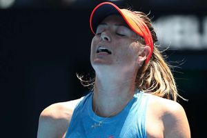 Sharapova crashes out of Australian Open