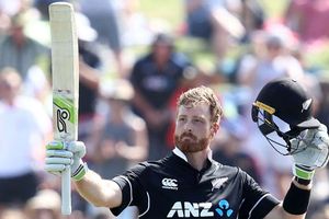 Guptill and Neesham spark New Zealand victory