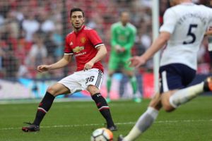 Manchester United extend Matteo Darmian contract but Juventus move on the cards