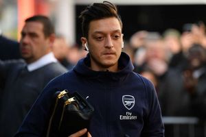 Emmanuel Petit blasts Arsenal's 'wasted talent' Mesut Ozil
