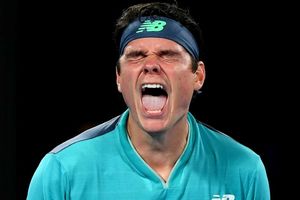 Raonic survives four-hour marathon against Wawrinka