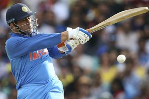 You cannot calculate Dhoni's value: Gavaskar