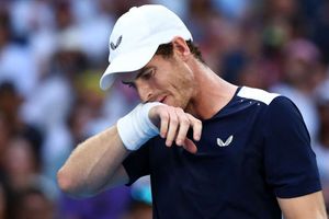 BREAKING NEWS: Bautista Agut beats courageous Murray in epic battle