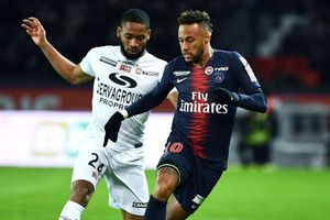 Paris Saint-Germain 1 Guingamp 2: Penalty drama as holders exit Coupe de la Ligue