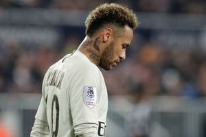 Neymar has 'painful recurrence' of foot injury, PSG confirm