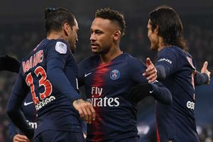 Paris Saint-Germain 9 Guingamp 0: Verratti injured for rampant champions