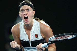 Australian Open: Kvitova overcomes extreme heat for spot in final