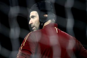 Emery unsure of Cech's Arsenal future