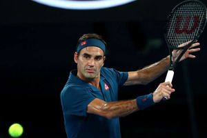 Australian Open: Faboulous Federer races past Istomin