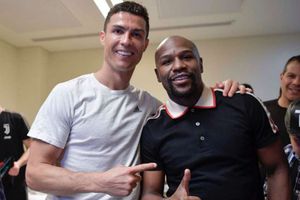Ronaldo and Juve celebrate Supercoppa Italiana title with Mayweather